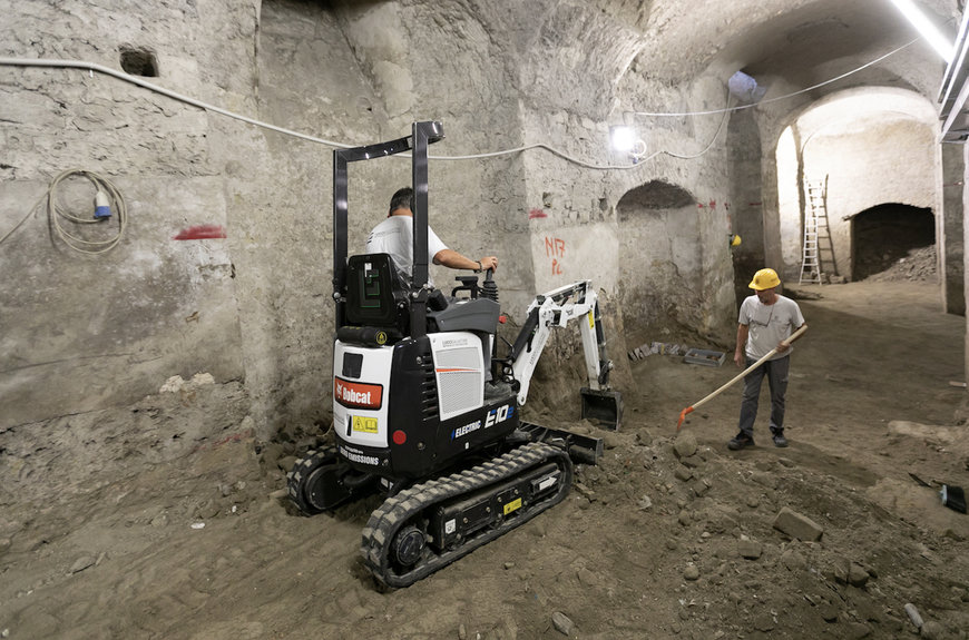 Bobcat E10e Electric Mini-Excavator Explores Underground at Naples Landmark